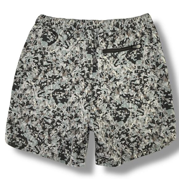 Topo Designs 6" River Shorts Mens Size Medium Abstract Camo Slate Nebula Print - Picture 4 of 7